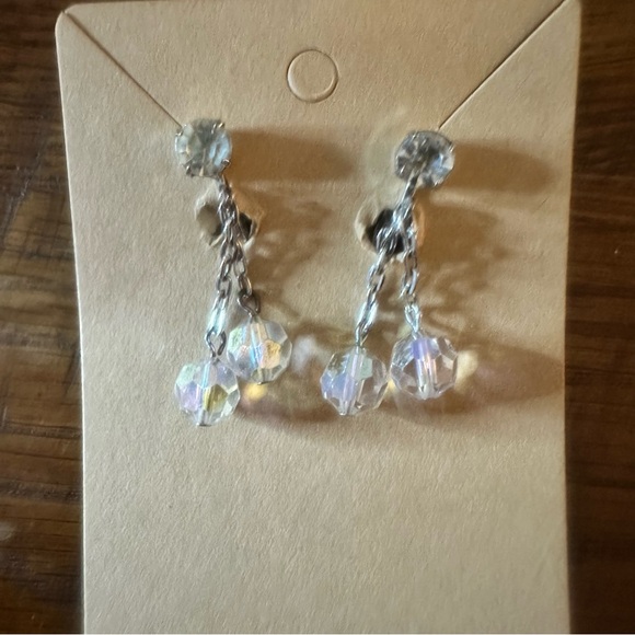Vintage Aurora Crystal Dangle Clip on Earrings - Picture 3 of 6